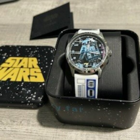 Fossil Unisex Special Edition Star Wars R2-D2 Watch - Picture 7 of 8